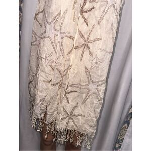Nice Krazy Kat pretty tan and cream scarf with starfishes in GOOD CONDITION